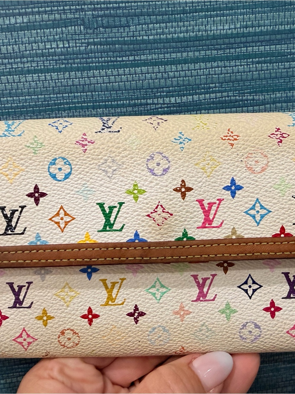 Louis Vuitton w/COA
Monogram Multicolore
International Wallet - Picture 16 of 16